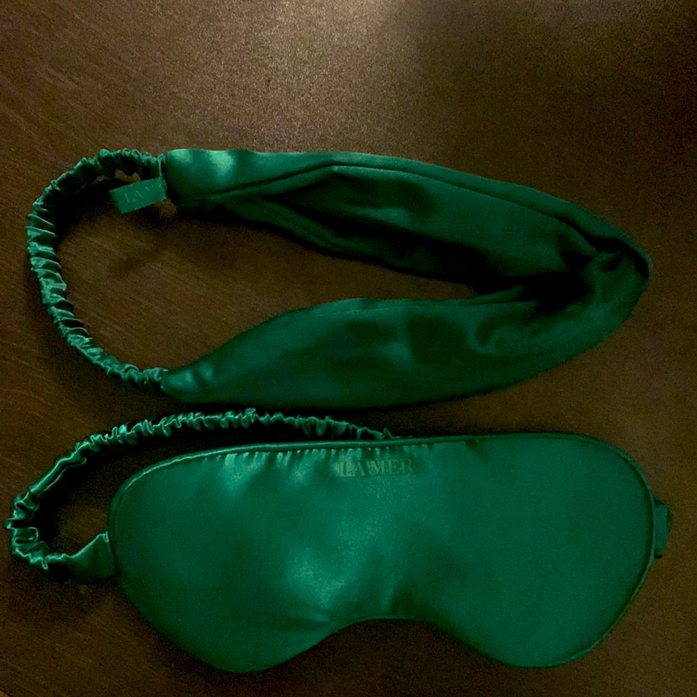 La Mer headband and eye mask
